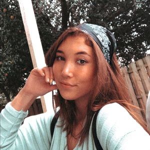 Meet your Posher, Julianna